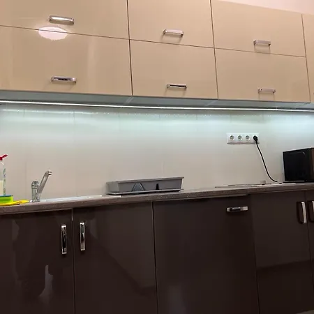 Zrinyi Apartmanhaz Appartement Komárom
