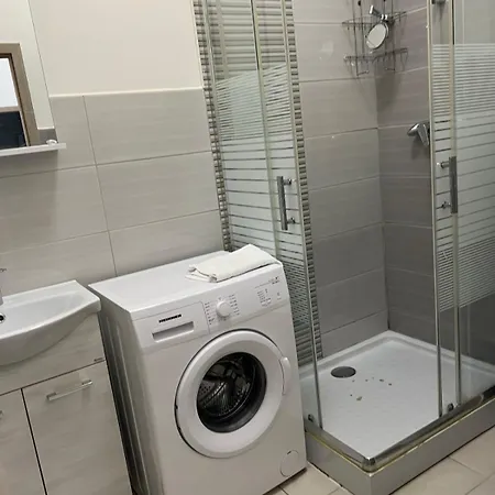 Appartement Zrinyi Apartmanhaz Komárom